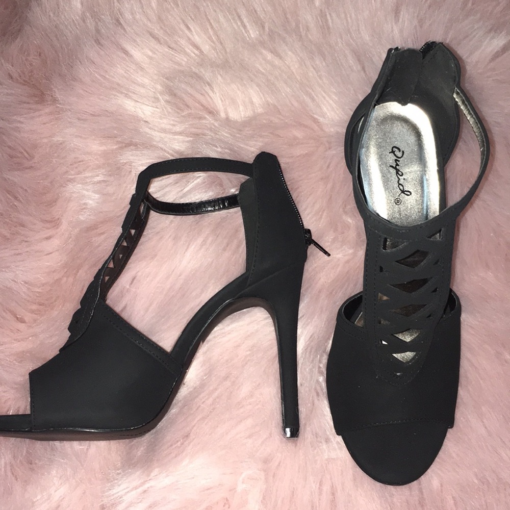 Qupid black matte high heels